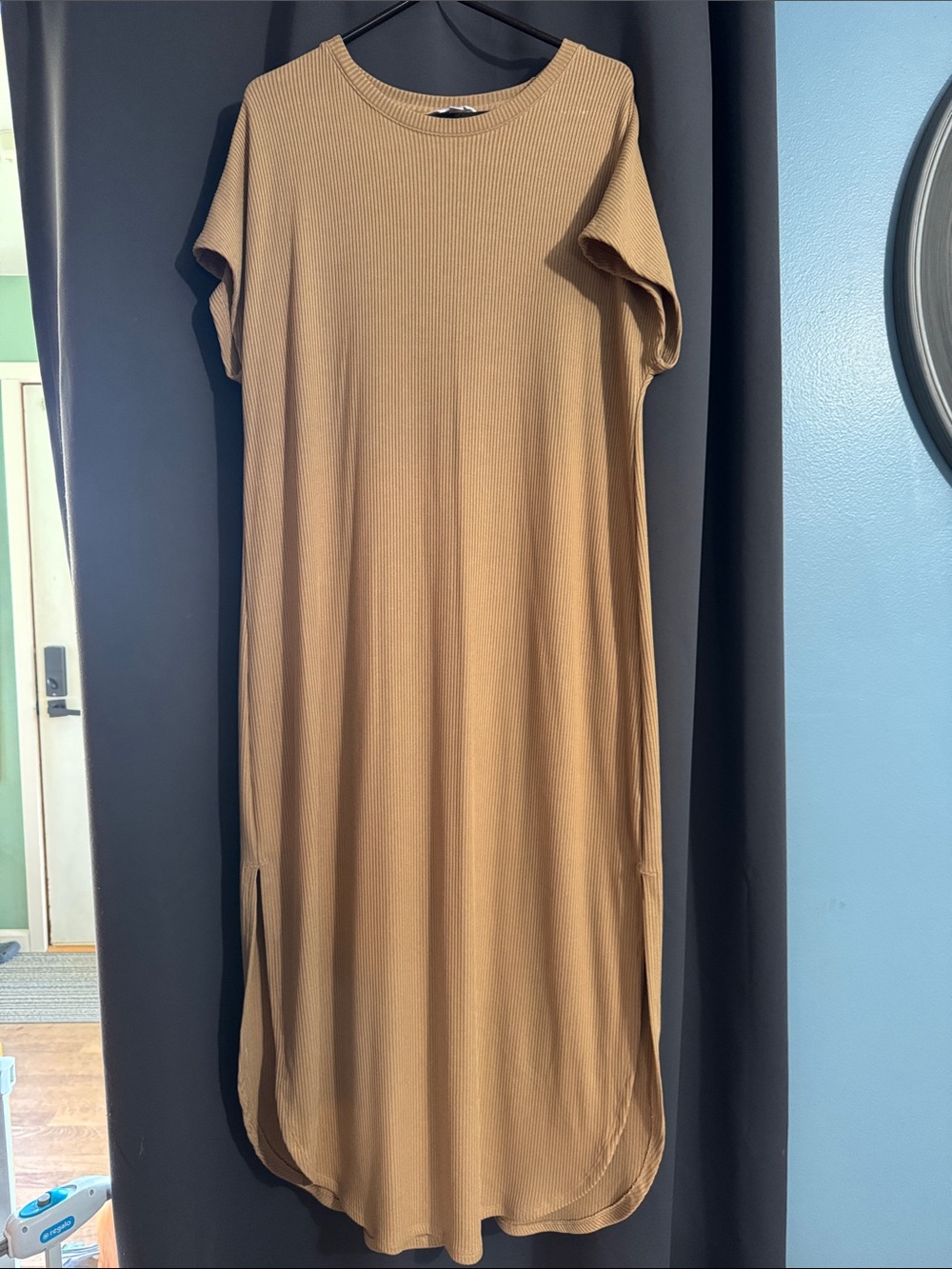 Time and Tru Tan Ribbed Short Sleeve Midi Dress